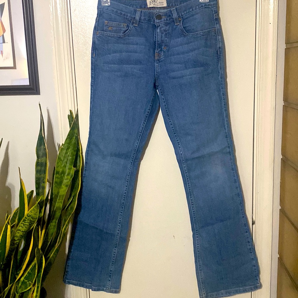 Earl jeans bootcut sz 6 medium wash denim